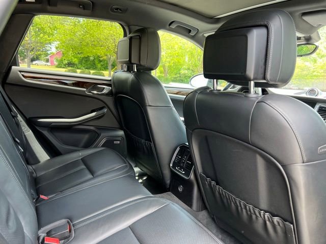 Used 2018 Porsche Macan S AWD/4WD image 18