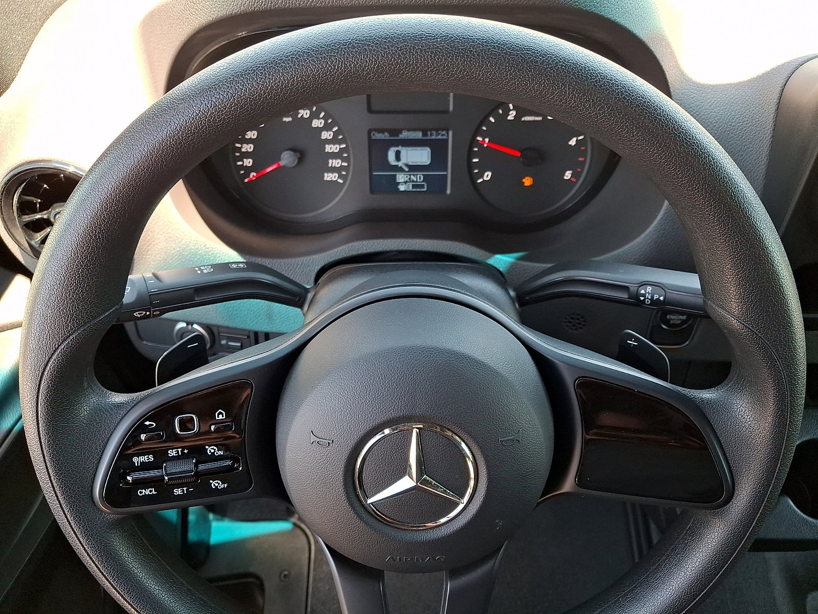 Used 2023 Mercedes-Benz Sprinter 2500 image 18