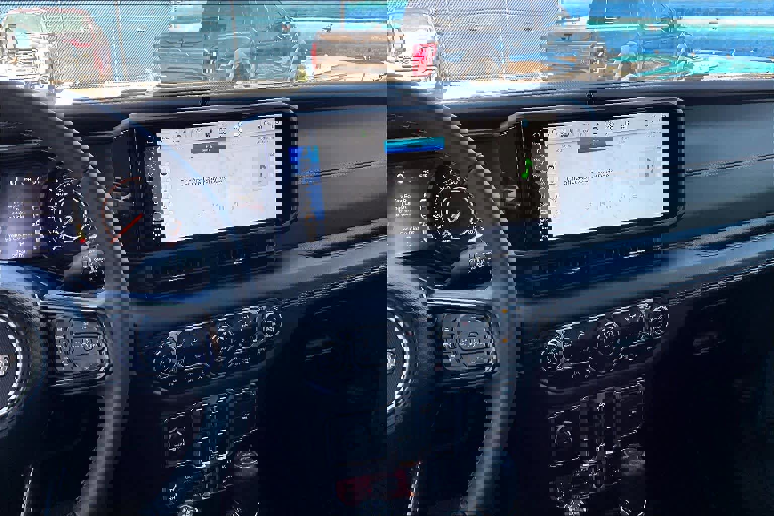 Used 2025 Jeep Gladiator Mojave AWD/4WD image 7