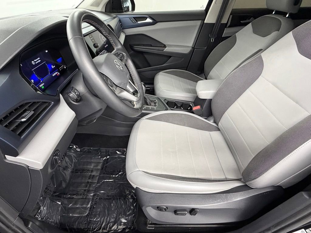 Used 2022 Volkswagen Taos SE w/ Panoramic Sunroof Package image 20