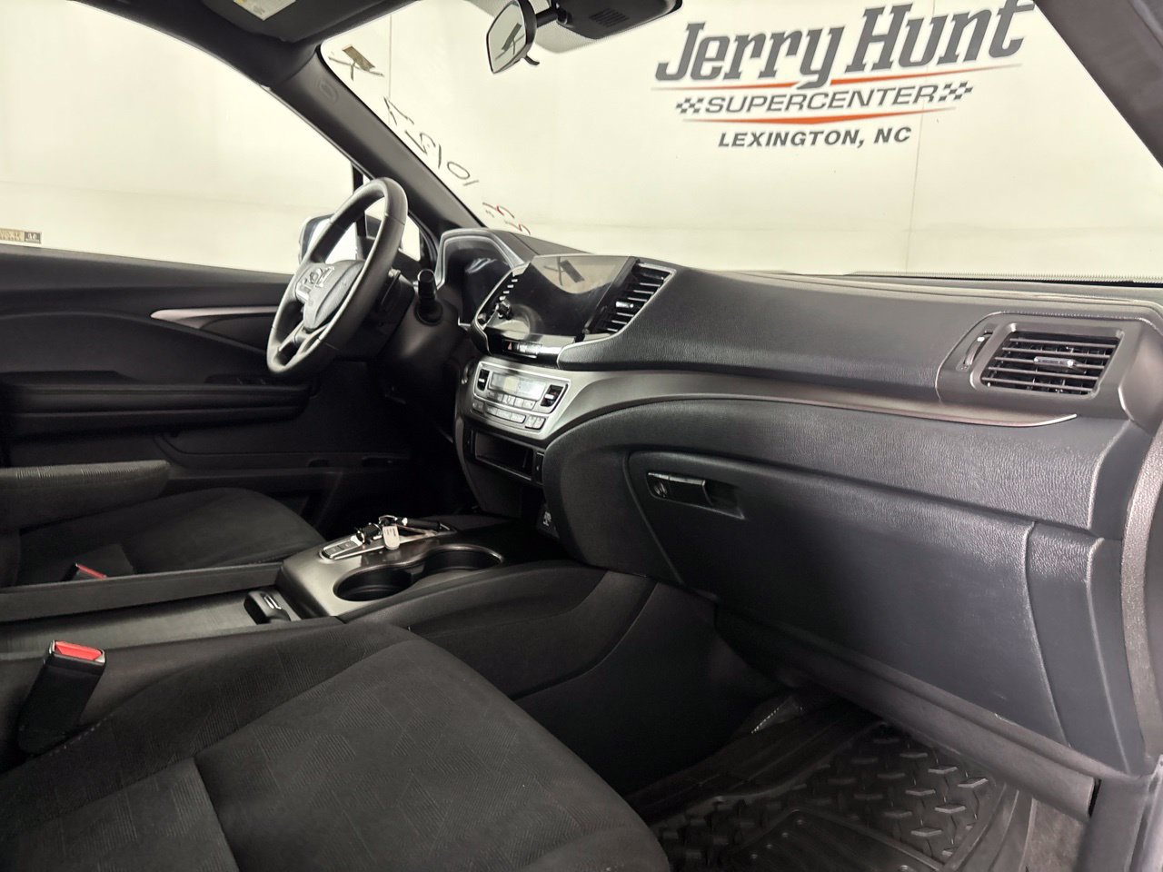 Used 2022 Honda Pilot Sport image 28