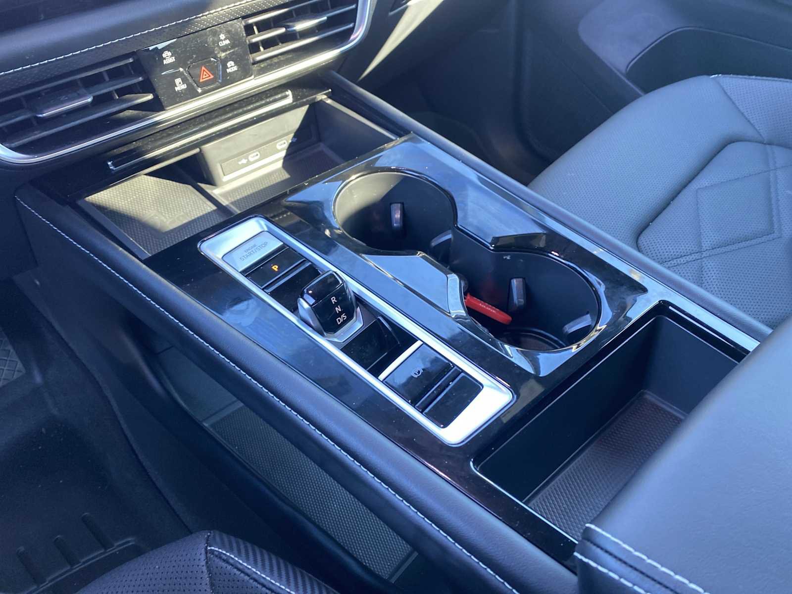 Used 2024 Volkswagen Atlas Cross Sport SE image 17