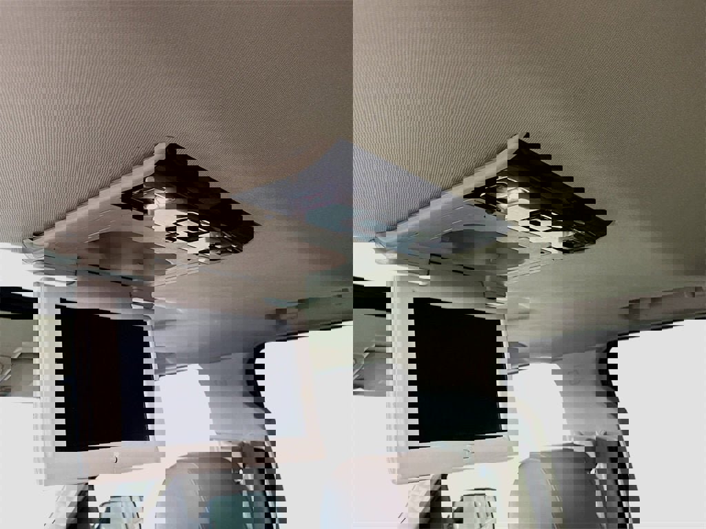 Used 2015 GMC Yukon XL SLT w/ Open Road Package image 20