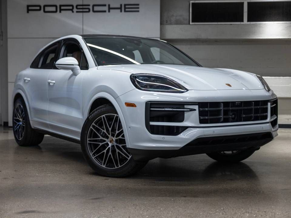 Certified 2026 Porsche Cayenne Coupe AWD/4WD image 9