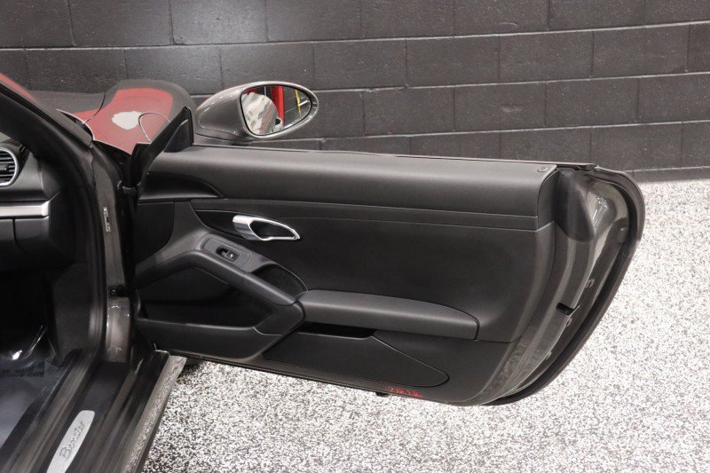 Used 2017 Porsche 718 Boxster RWD image 35
