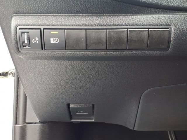 Certified 2025 Toyota Corolla LE FWD image 18