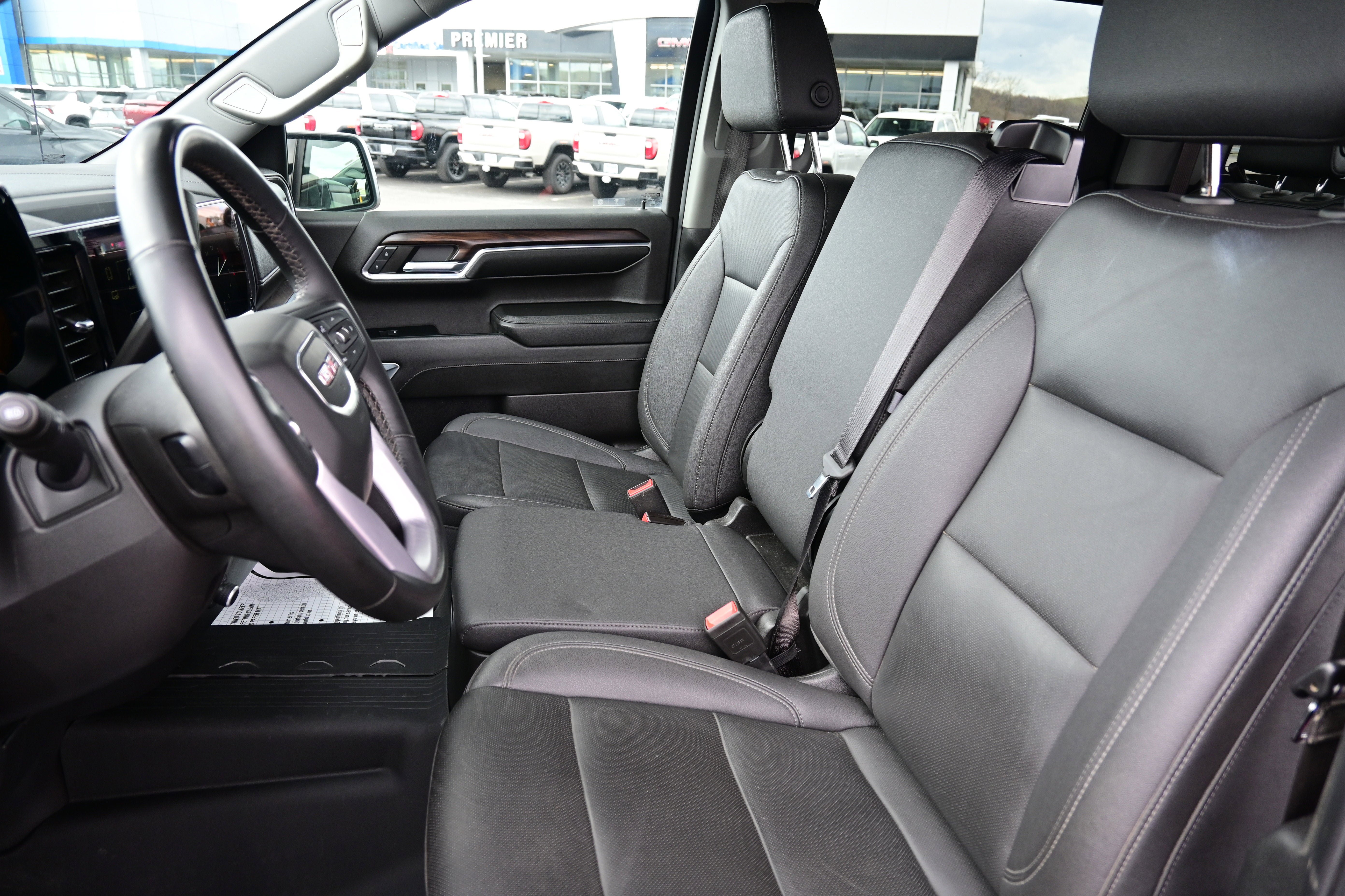 Used 2023 GMC Sierra 1500 SLT w/ X31 Off-Road Package image 27
