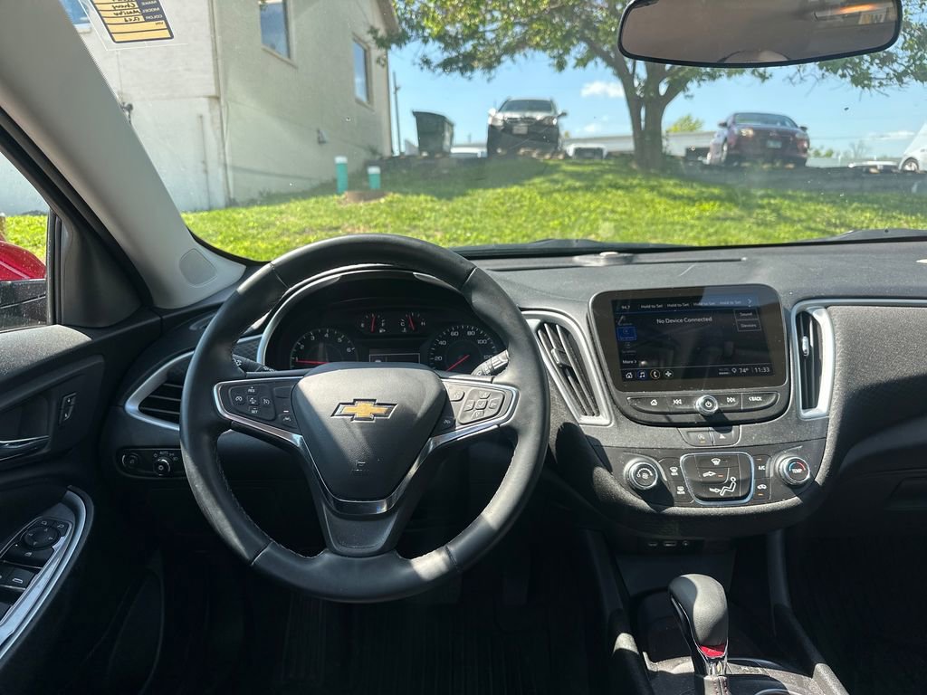 Used 2024 Chevrolet Malibu RS FWD image 46