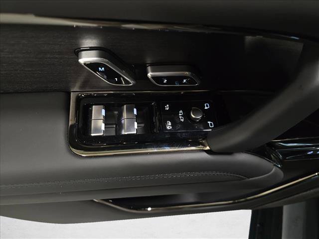 New 2026 Land Rover Range Rover Long Wheel Base SV AWD/4WD image 29