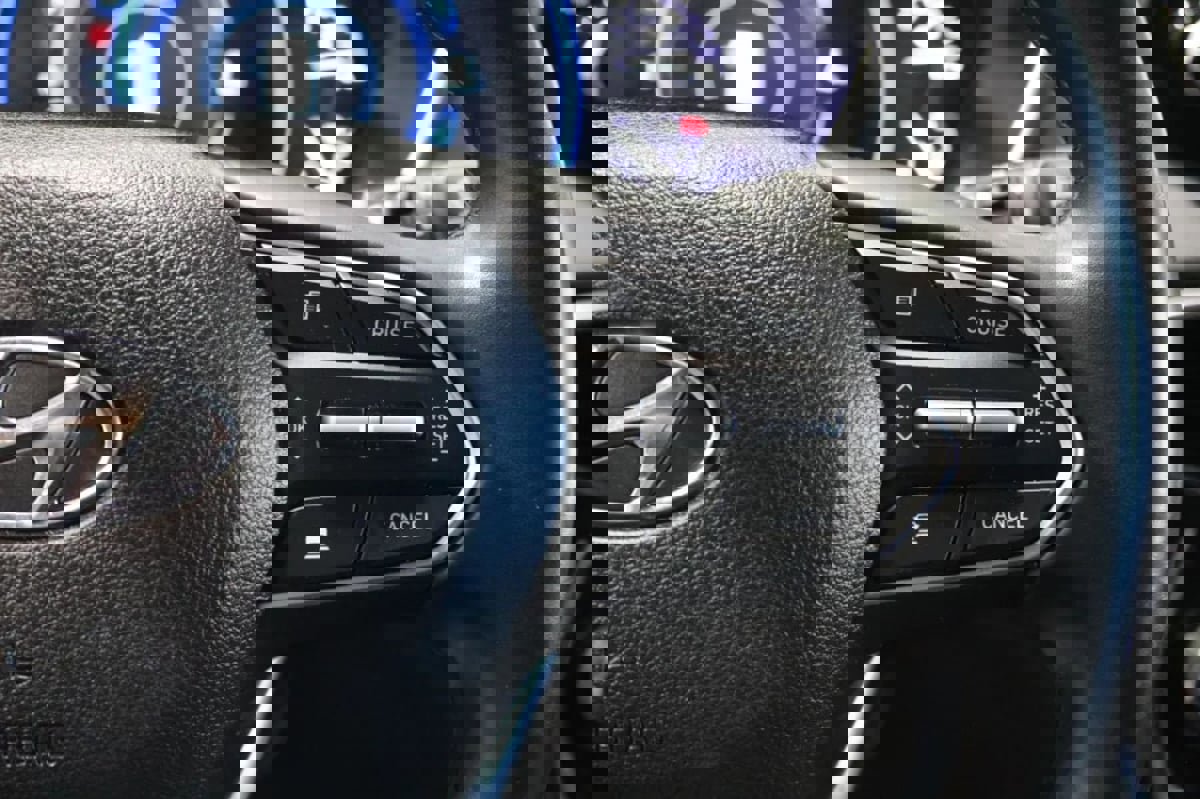 Used 2020 Hyundai Santa Fe Limited image 15