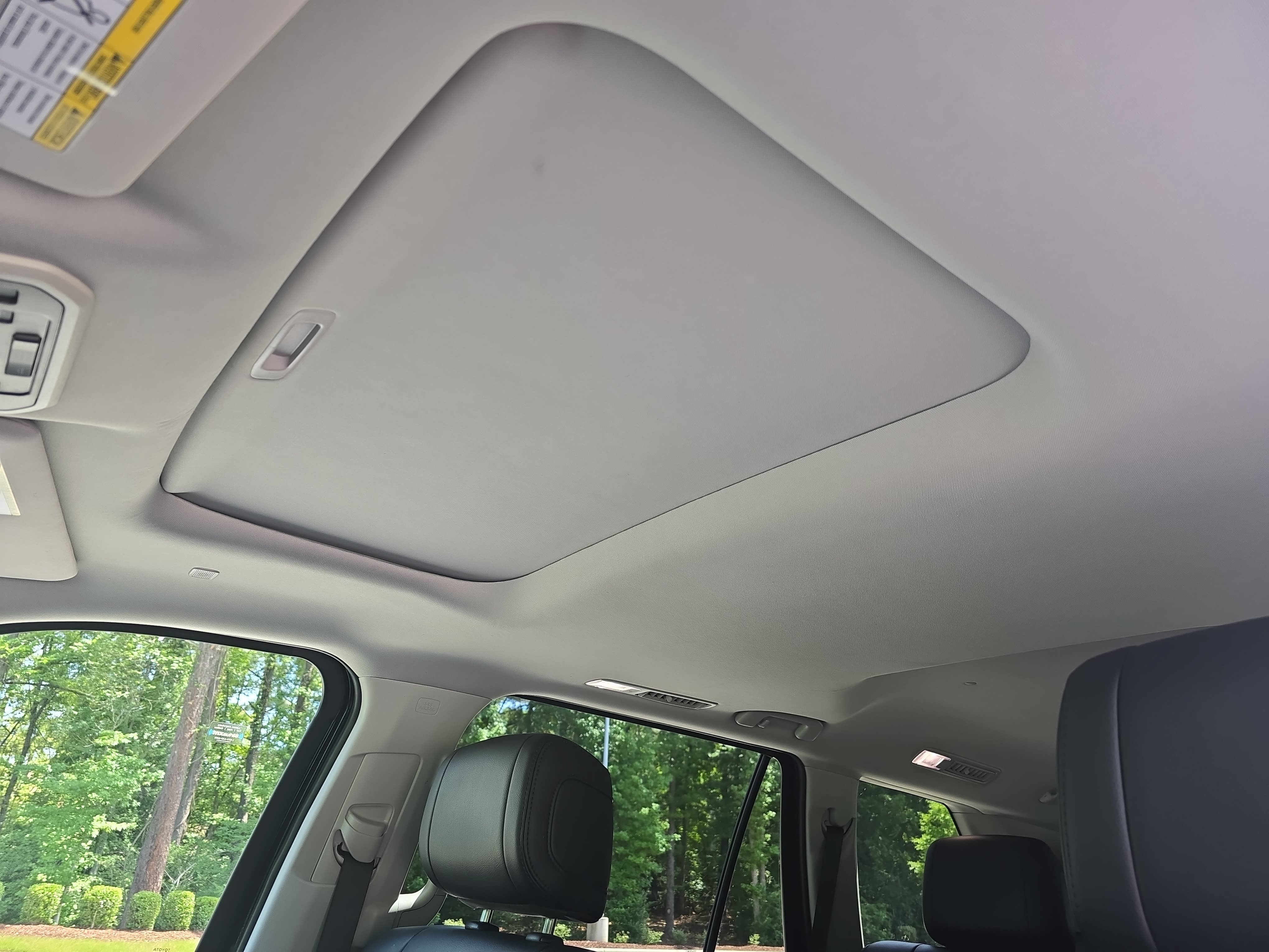 Used 2023 Toyota Sequoia SR5 w/ SR5 Premium Package RWD image 31