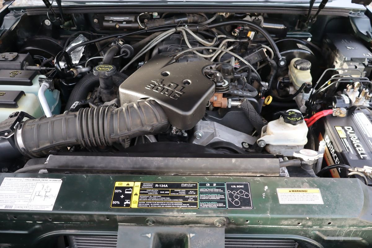 Used 2004 Ford Explorer Sport Trac XLS image 36