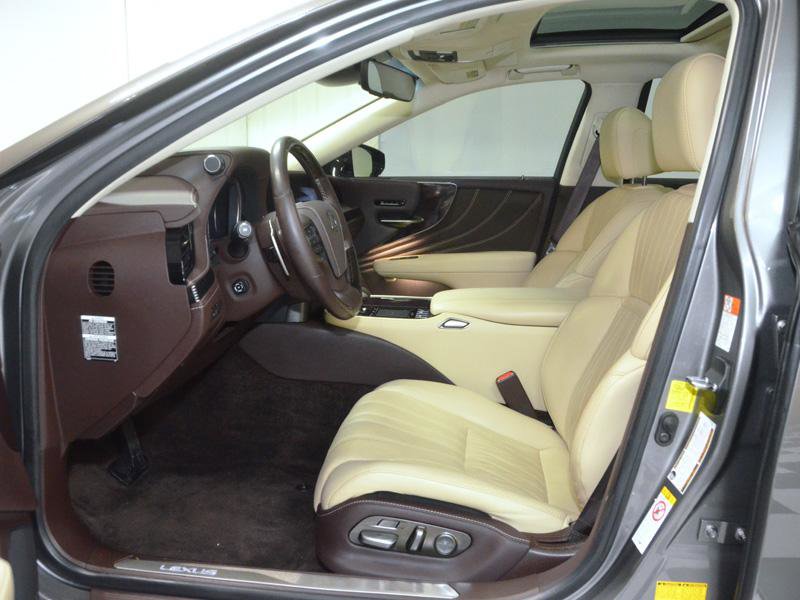 Used 2018 Lexus LS 500 w/ Luxury Package RWD image 14