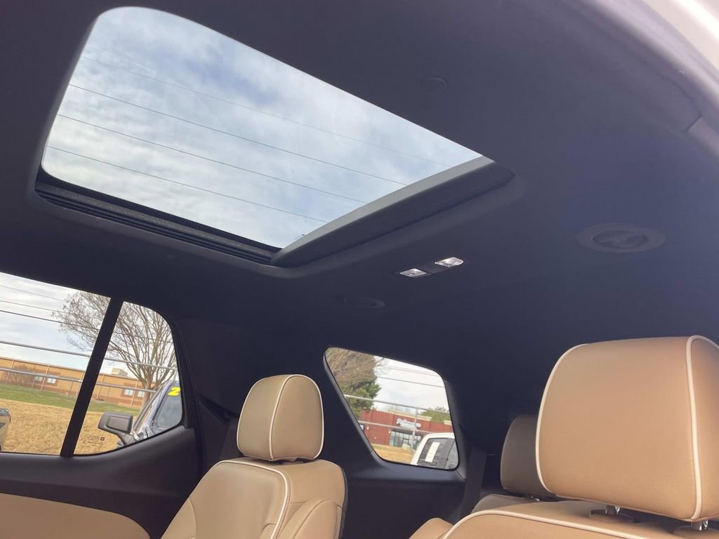 Used 2023 Chevrolet Traverse Premier w/ LPO, Floor Liner Package image 16