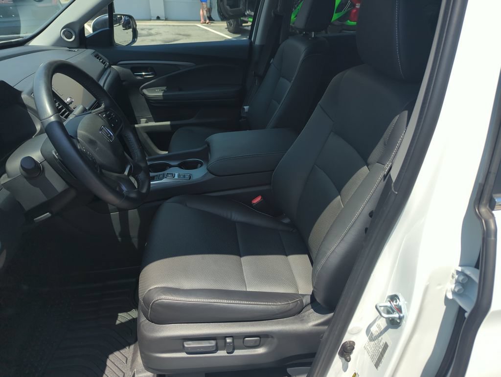 Used 2025 Honda Ridgeline RTL image 11