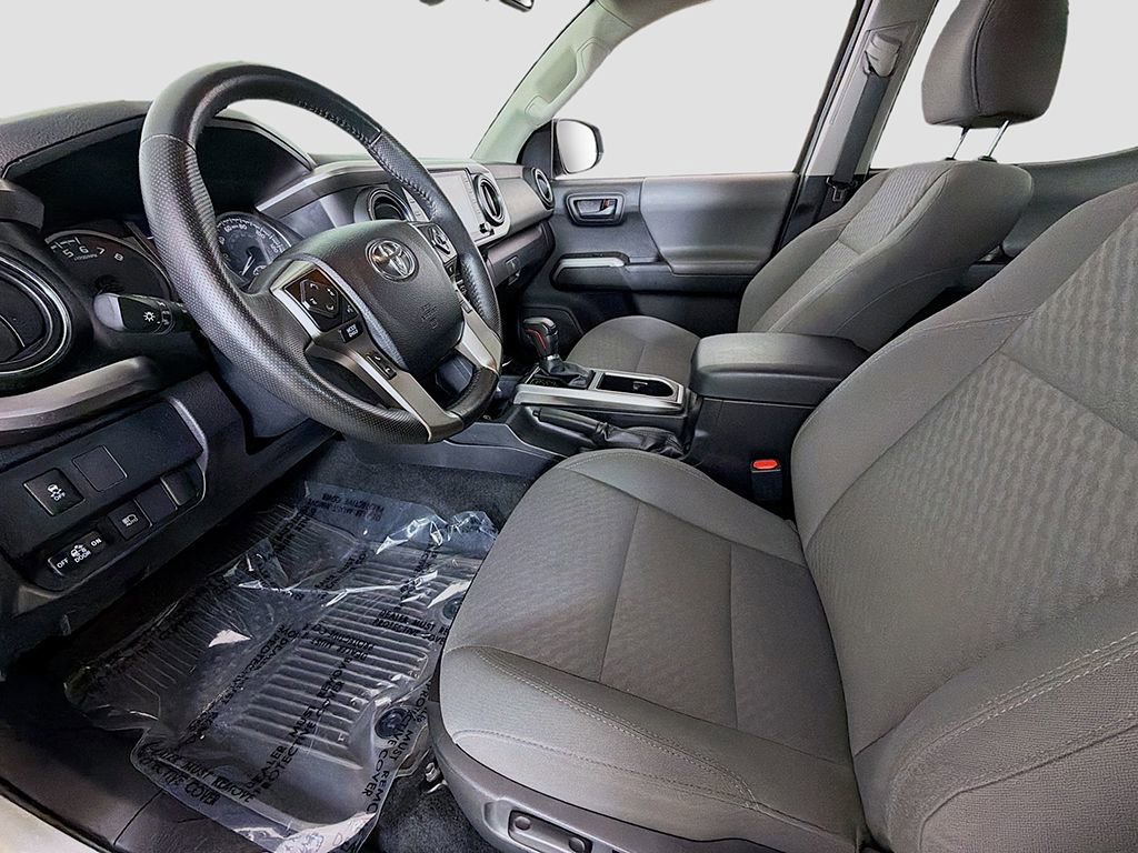 Used 2023 Toyota Tacoma SR5 RWD image 17