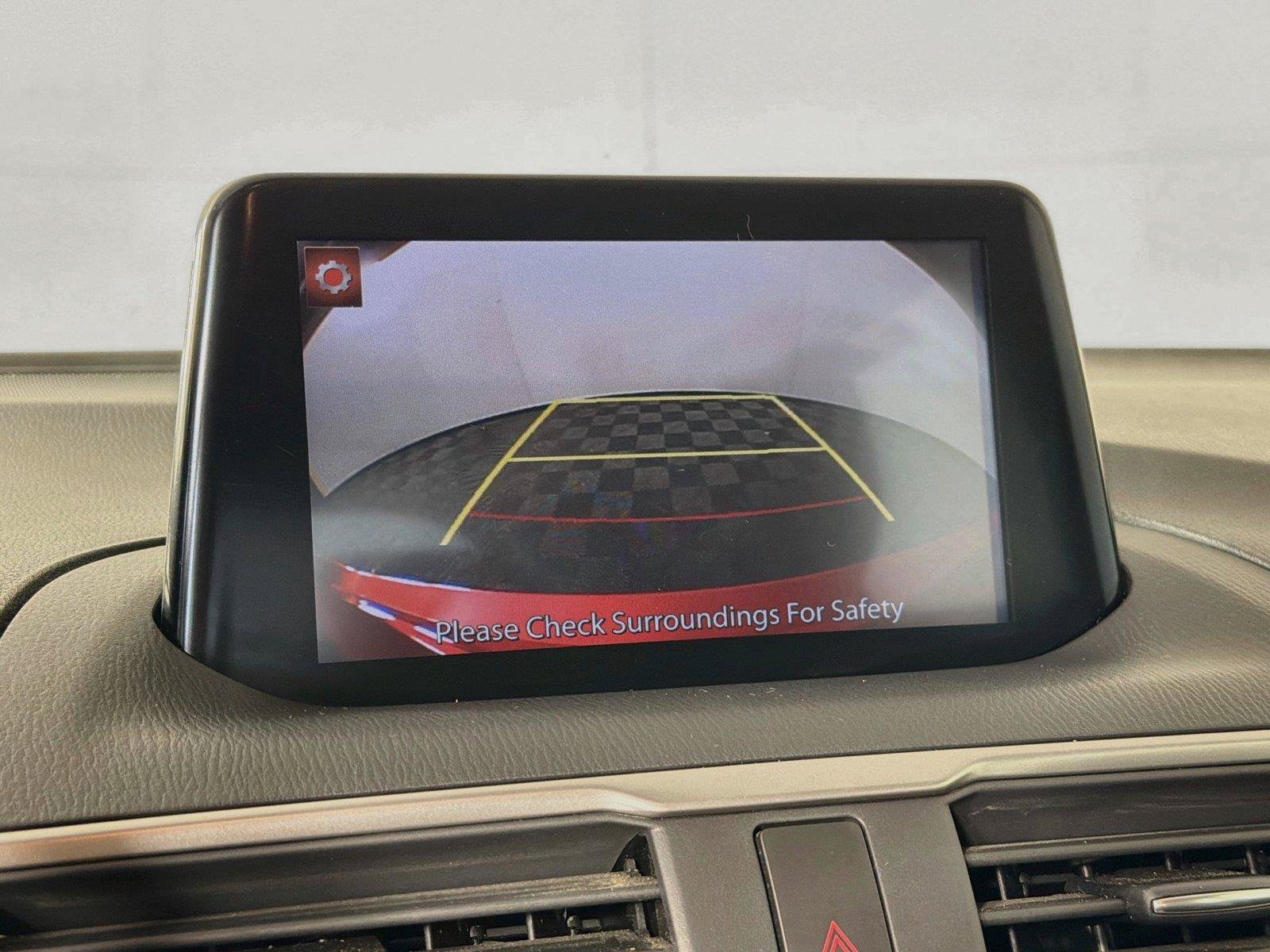 Used 2018 MAZDA MAZDA3 Touring FWD image 20