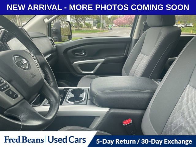 Used 2022 Nissan Titan SV w/ SV Convenience Package image 11