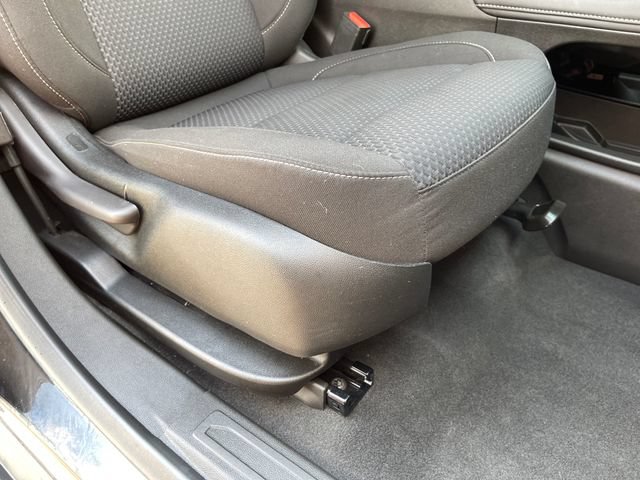 Used 2023 GMC Acadia SLE FWD image 37