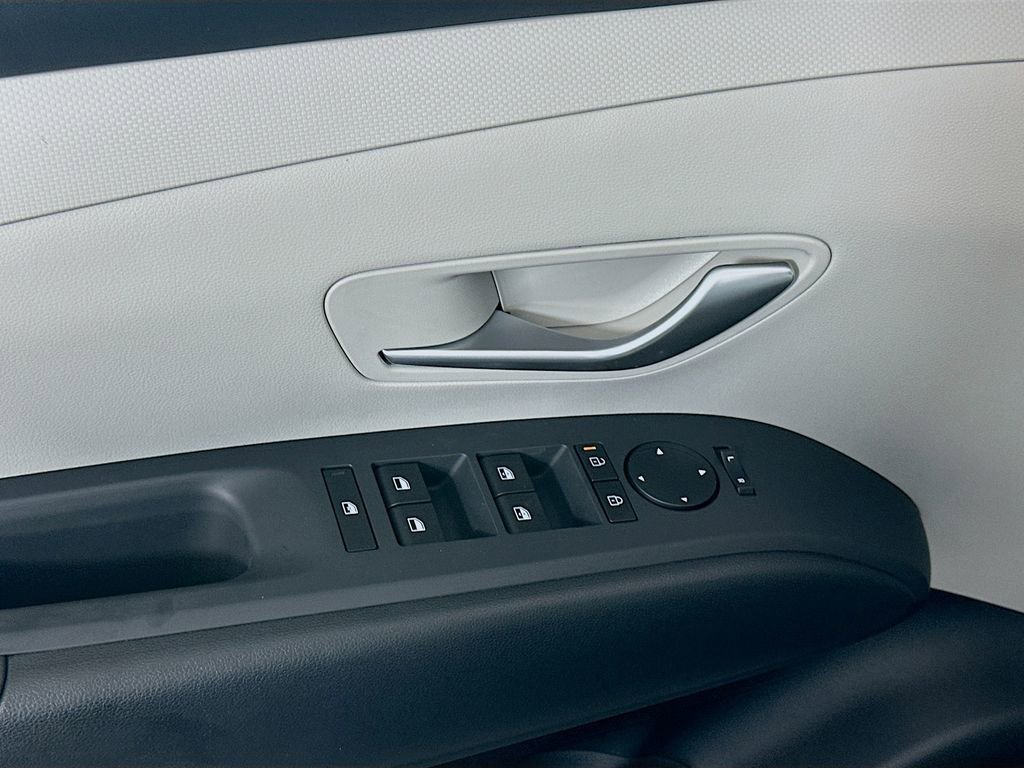 New 2026 Hyundai Tucson SEL image 19