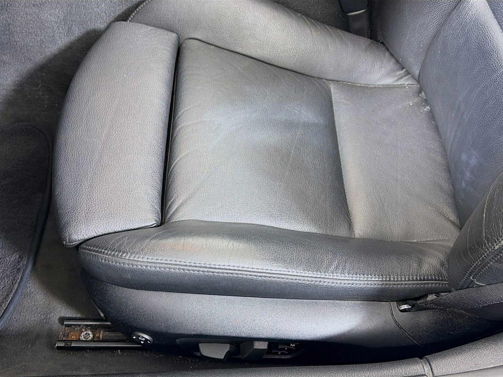 Used 2011 BMW Z4 sDrive30i RWD image 21