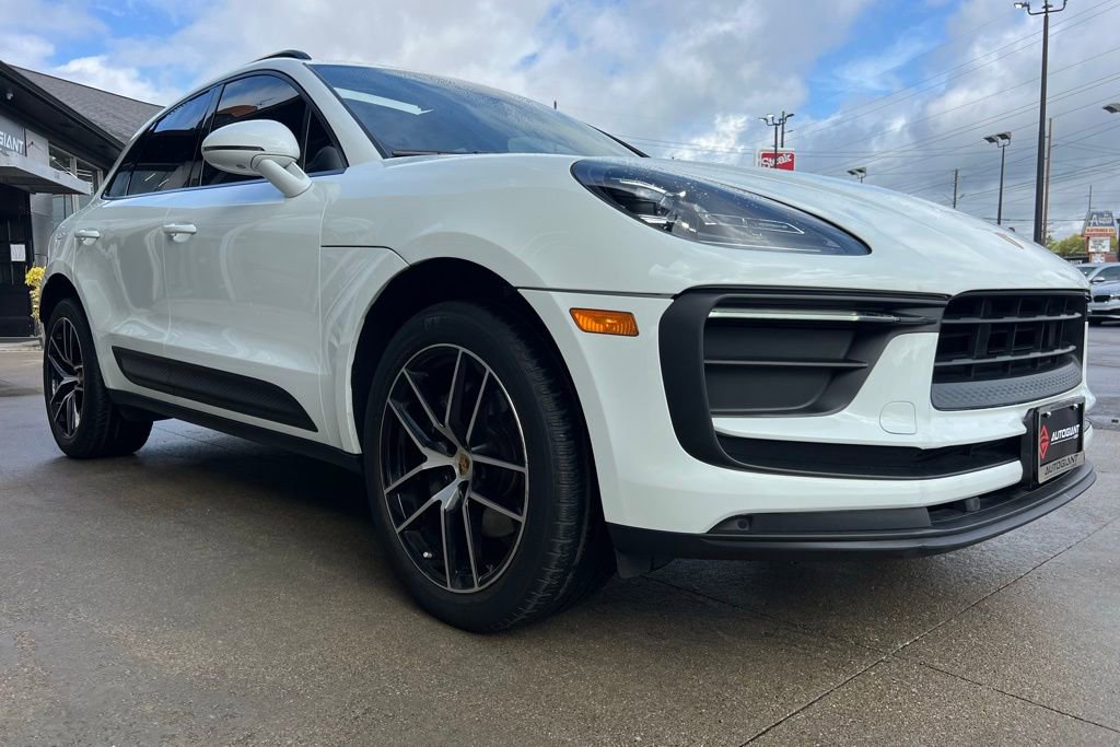 Used 2022 Porsche Macan image 10