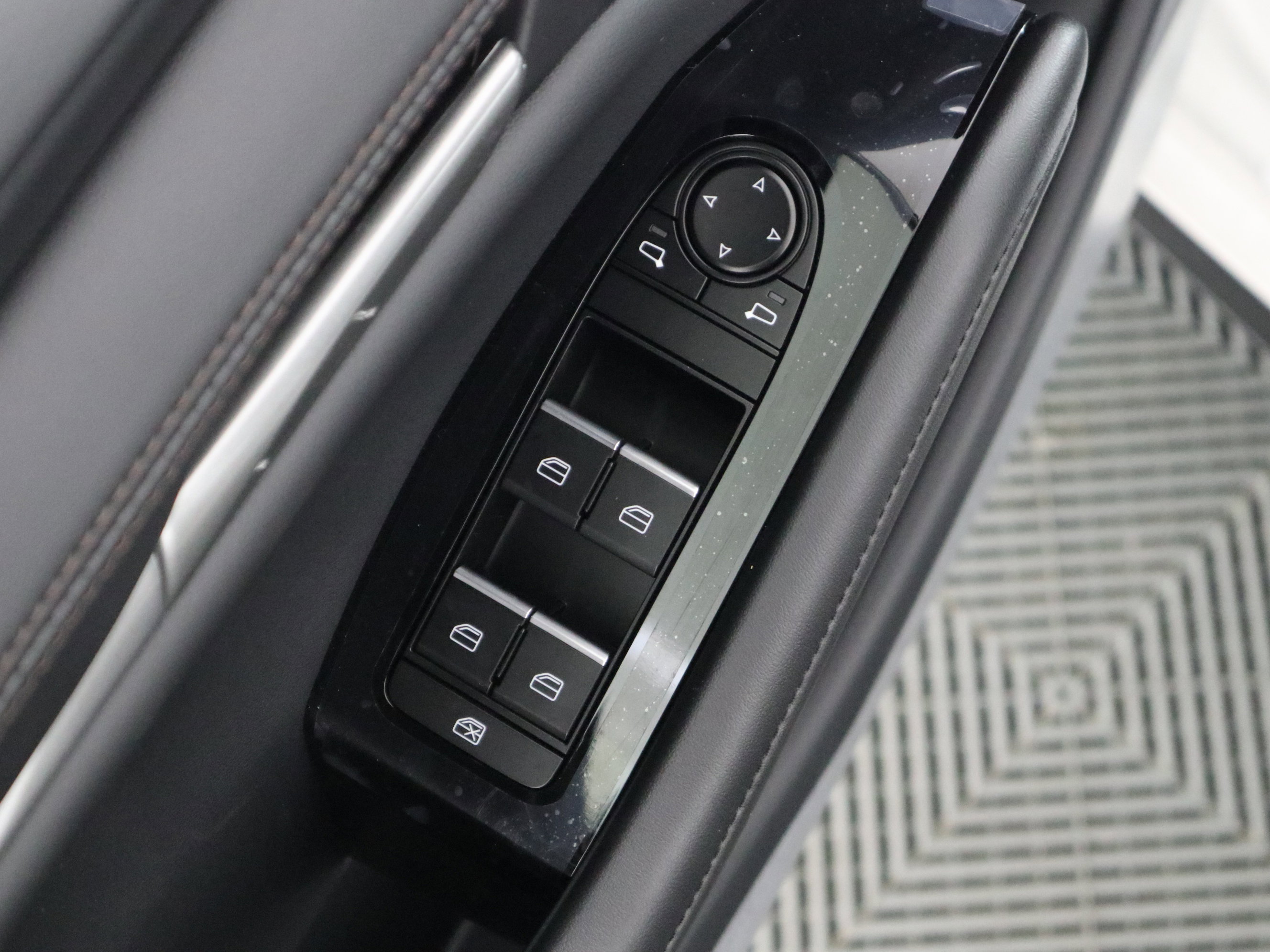 New 2026 MAZDA MAZDA3 2.5 S Sedan w/ Preferred Pkg image 32