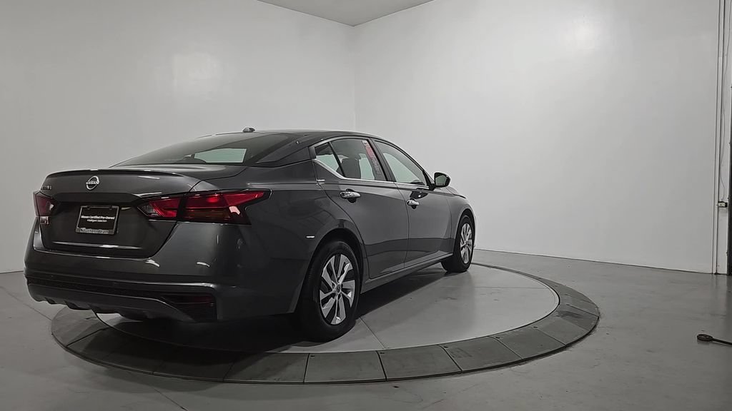 Certified 2025 Nissan Altima 2.5 S FWD image 6