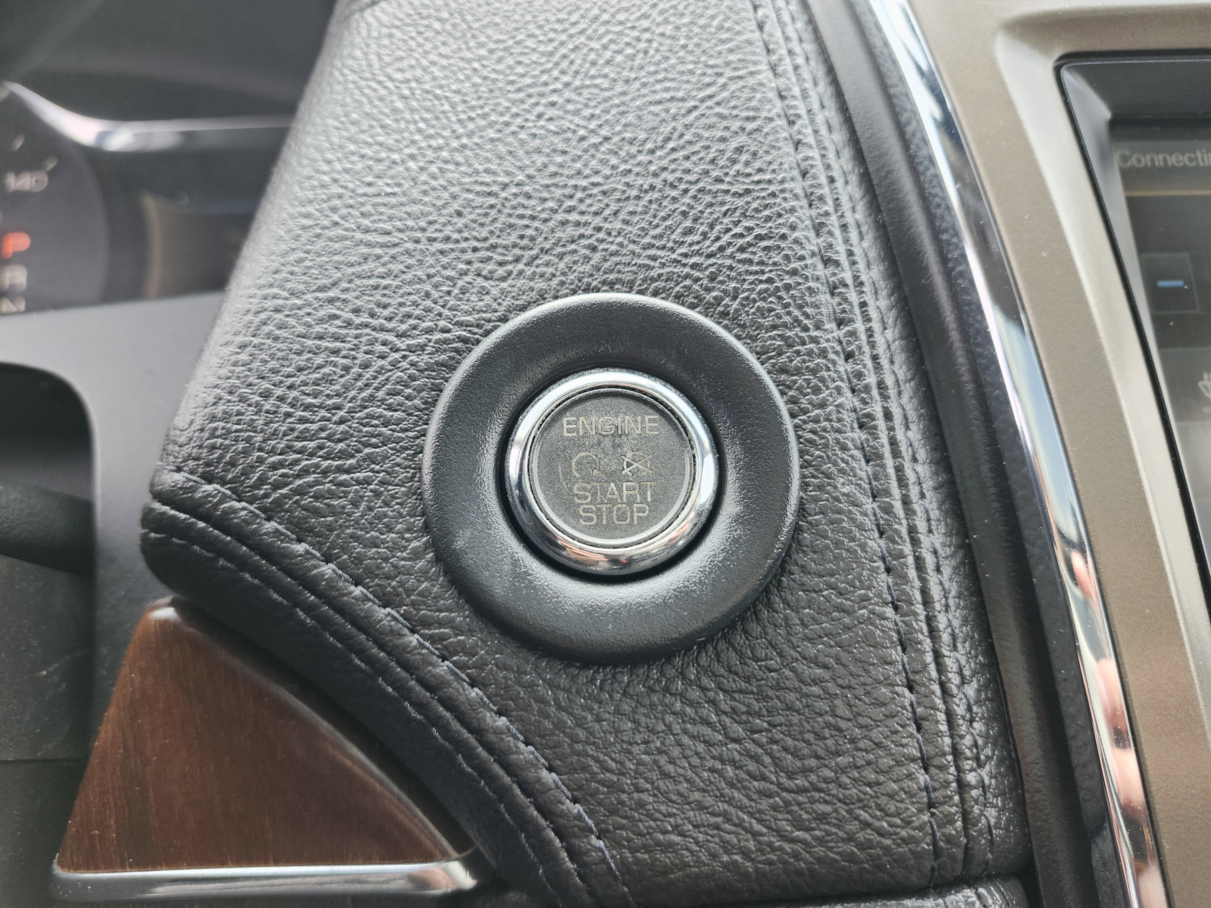 Used 2014 Lincoln MKX AWD w/ Equipment Group 101A image 10