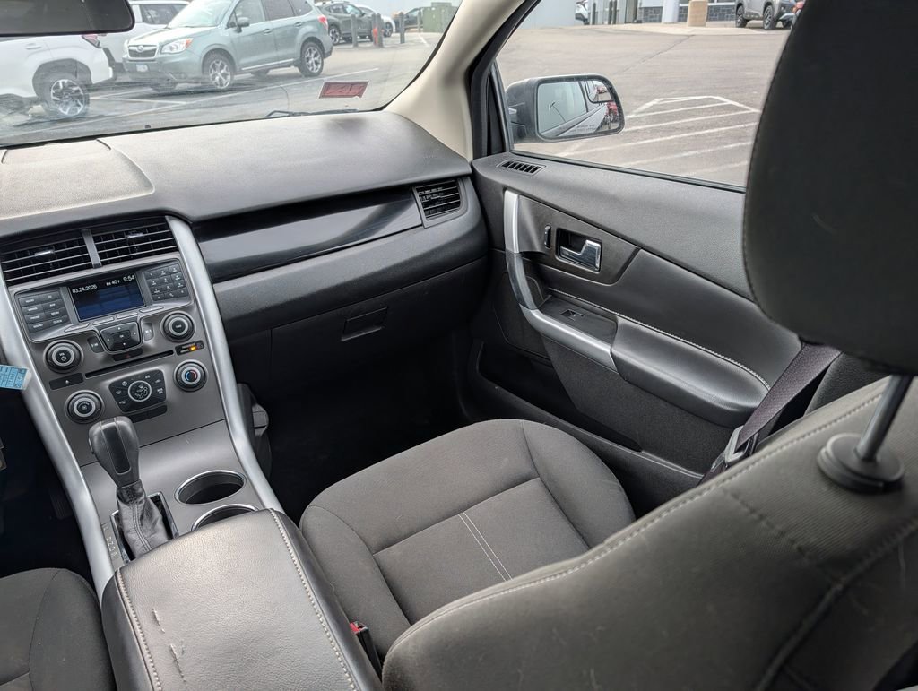 Used 2013 Ford Edge SE image 11