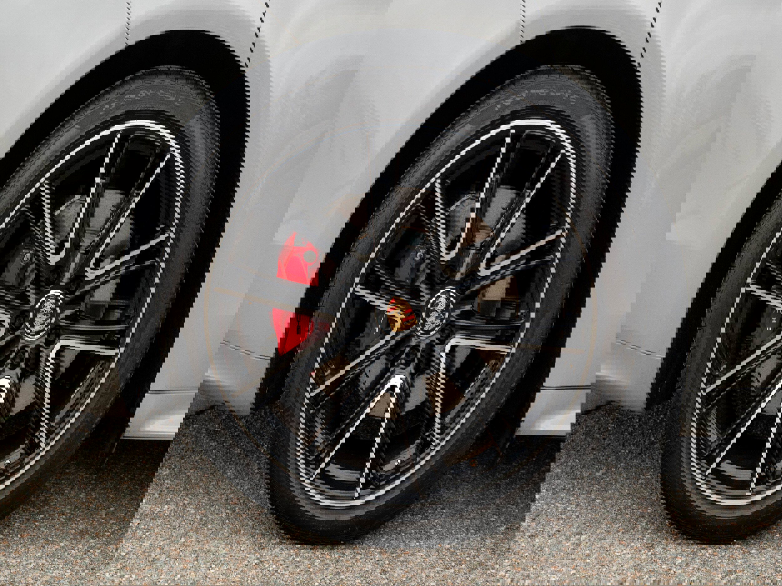 Used 2022 Porsche Panamera GTS w/ Premium Package image 15