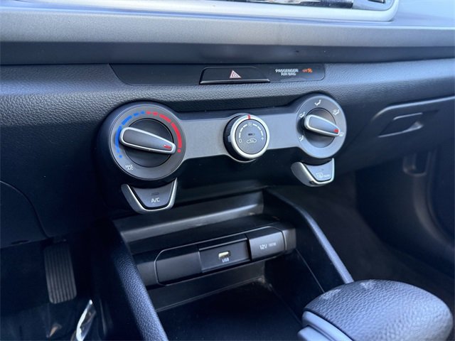 Used 2022 Kia Rio S image 25