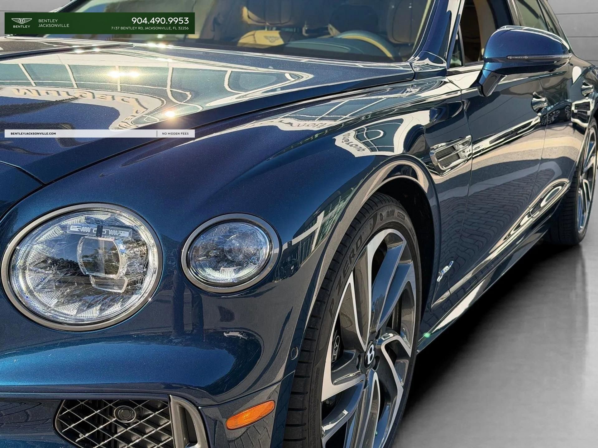 Used 2025 Bentley Flying Spur Plug-In Hybrid image 19