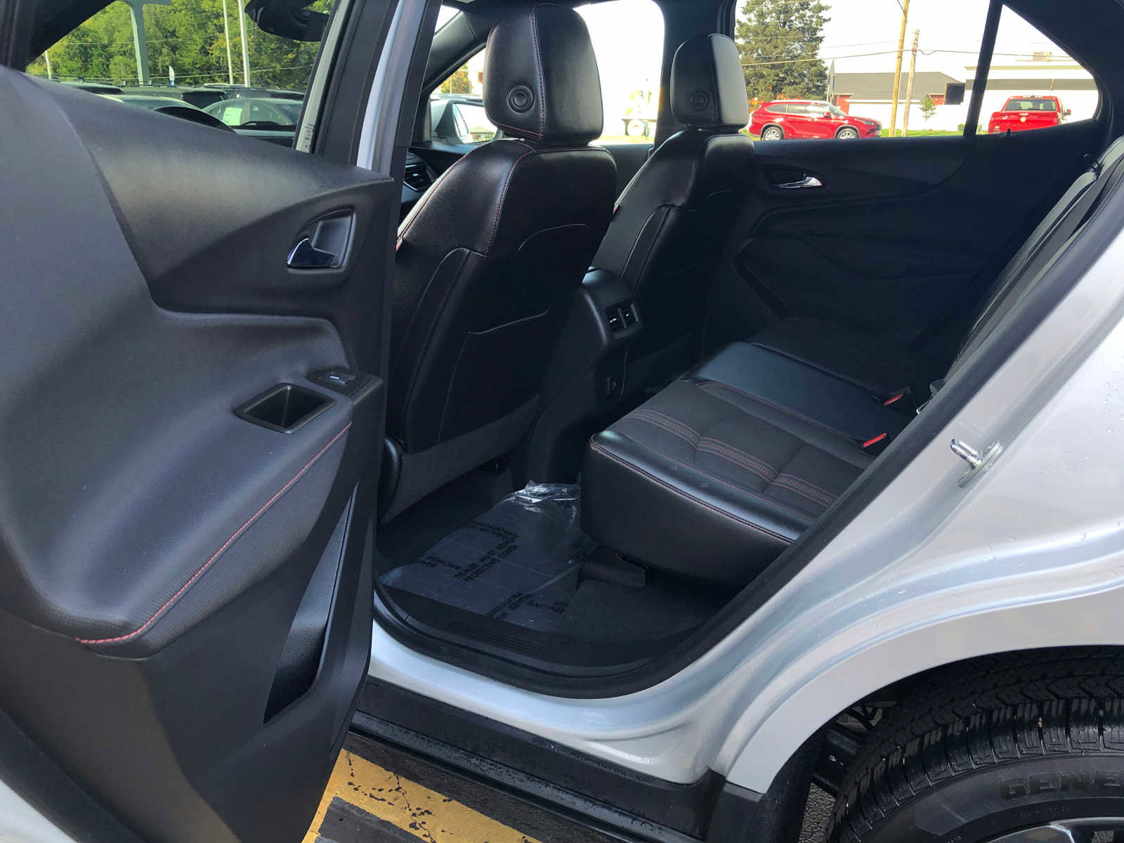 Used 2022 Chevrolet Equinox RS image 18