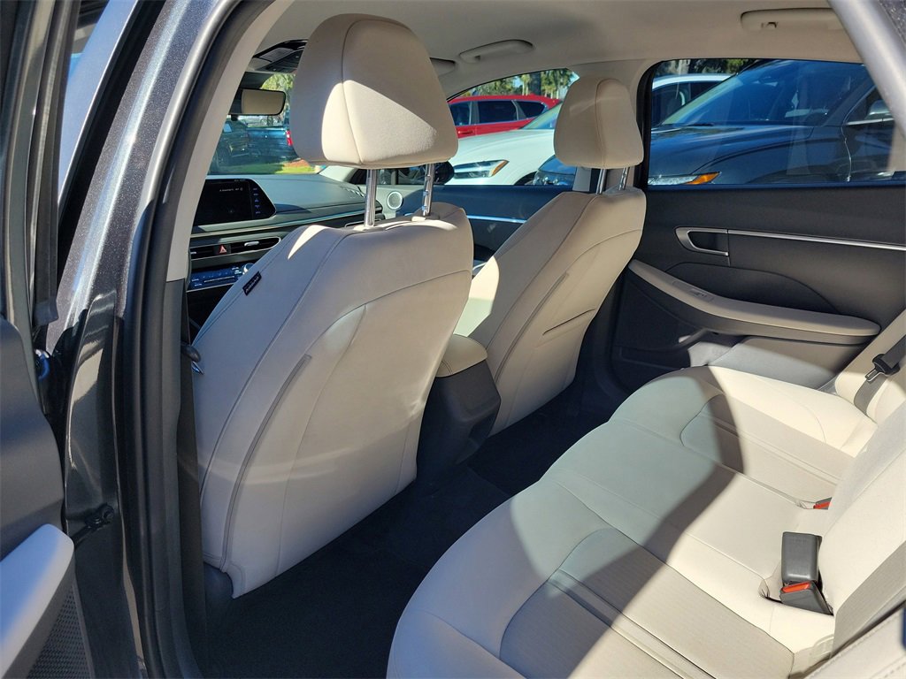 Used 2023 Hyundai Sonata SEL w/ Cargo Package image 10