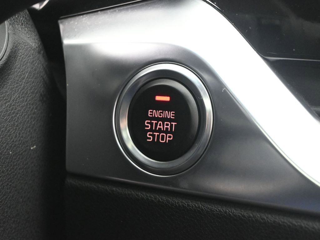 Used 2020 Kia Niro EX Premium image 14