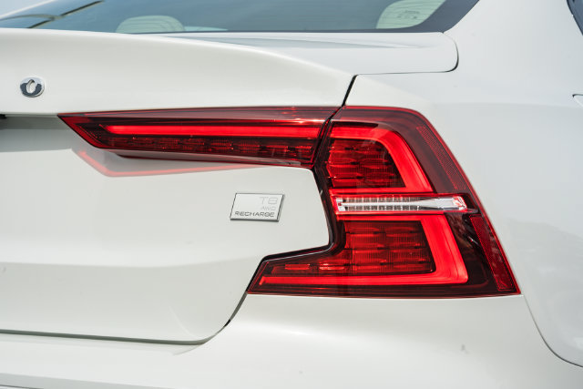 Certified 2024 Volvo S60 T8 Plus w/ Climate Package AWD/4WD image 7