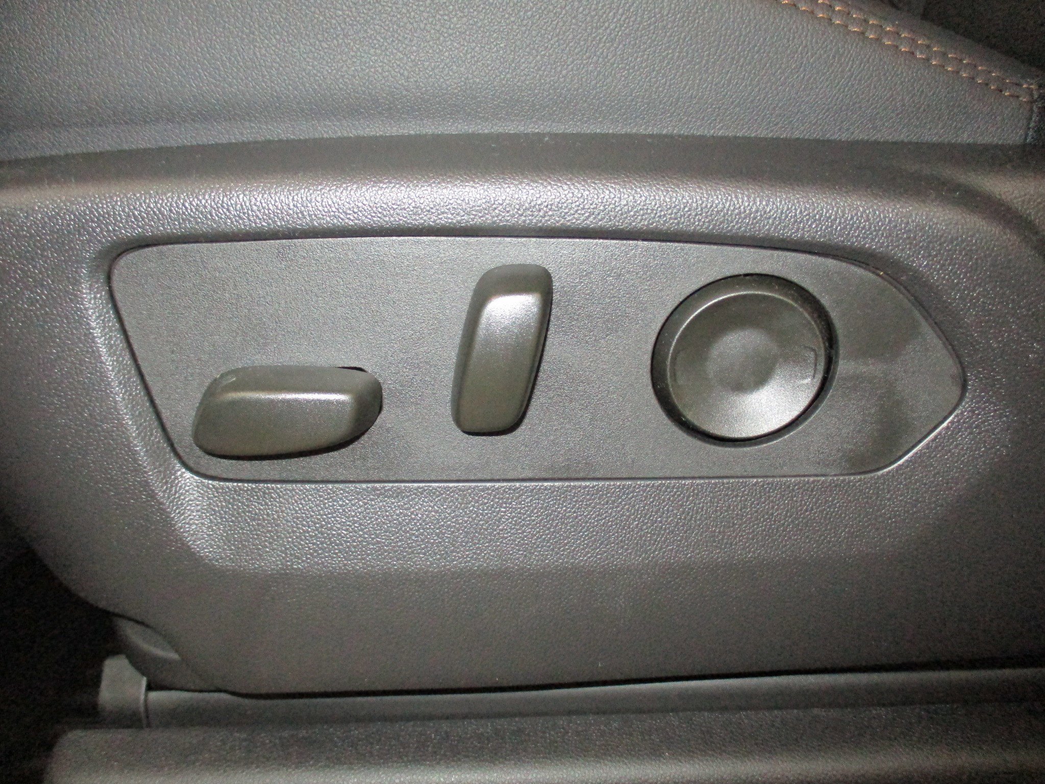 New 2025 GMC Sierra 2500 AT4 w/ Technology Package image 18