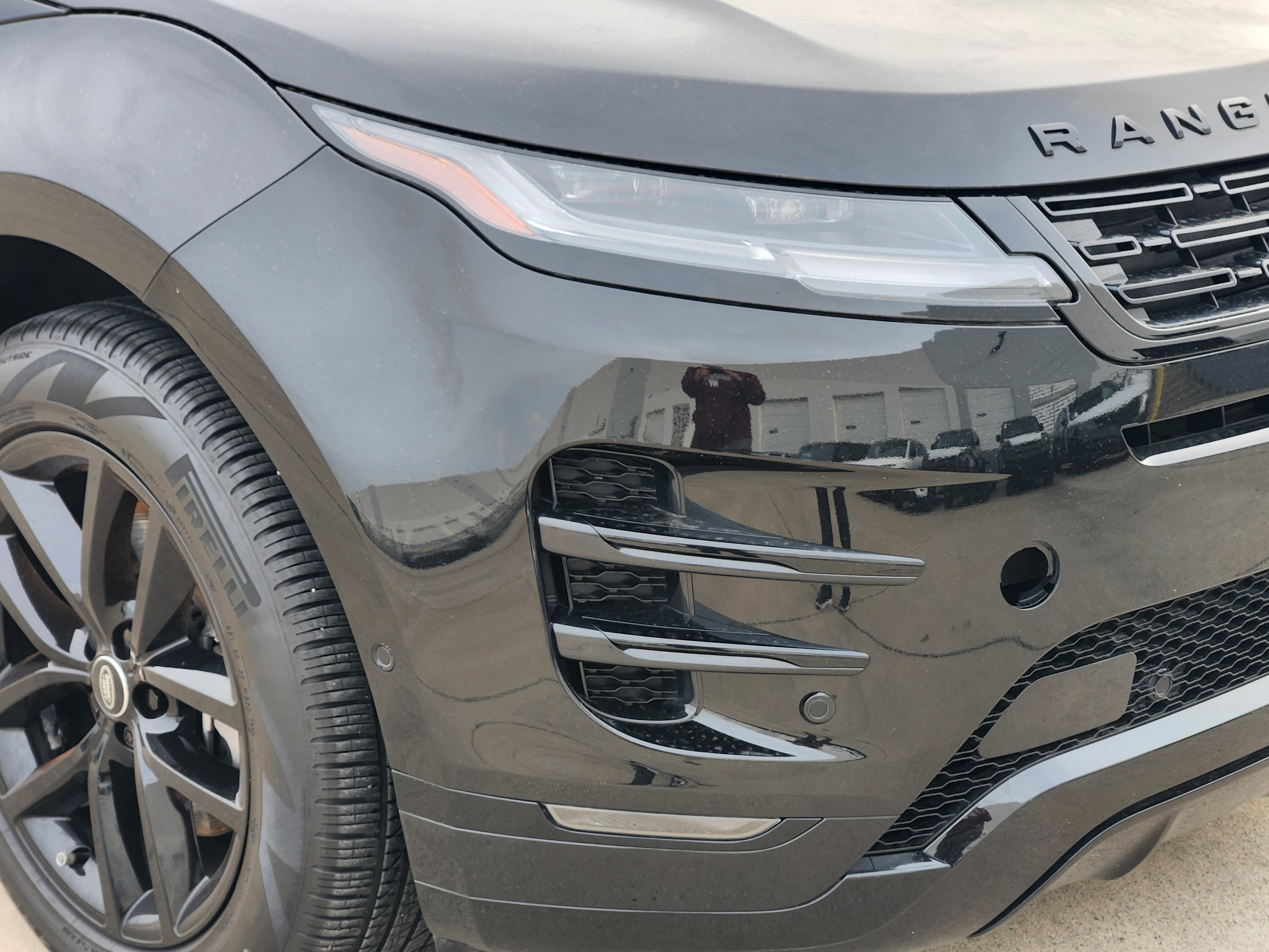 Certified 2024 Land Rover Range Rover Evoque Dynamic SE AWD/4WD image 8