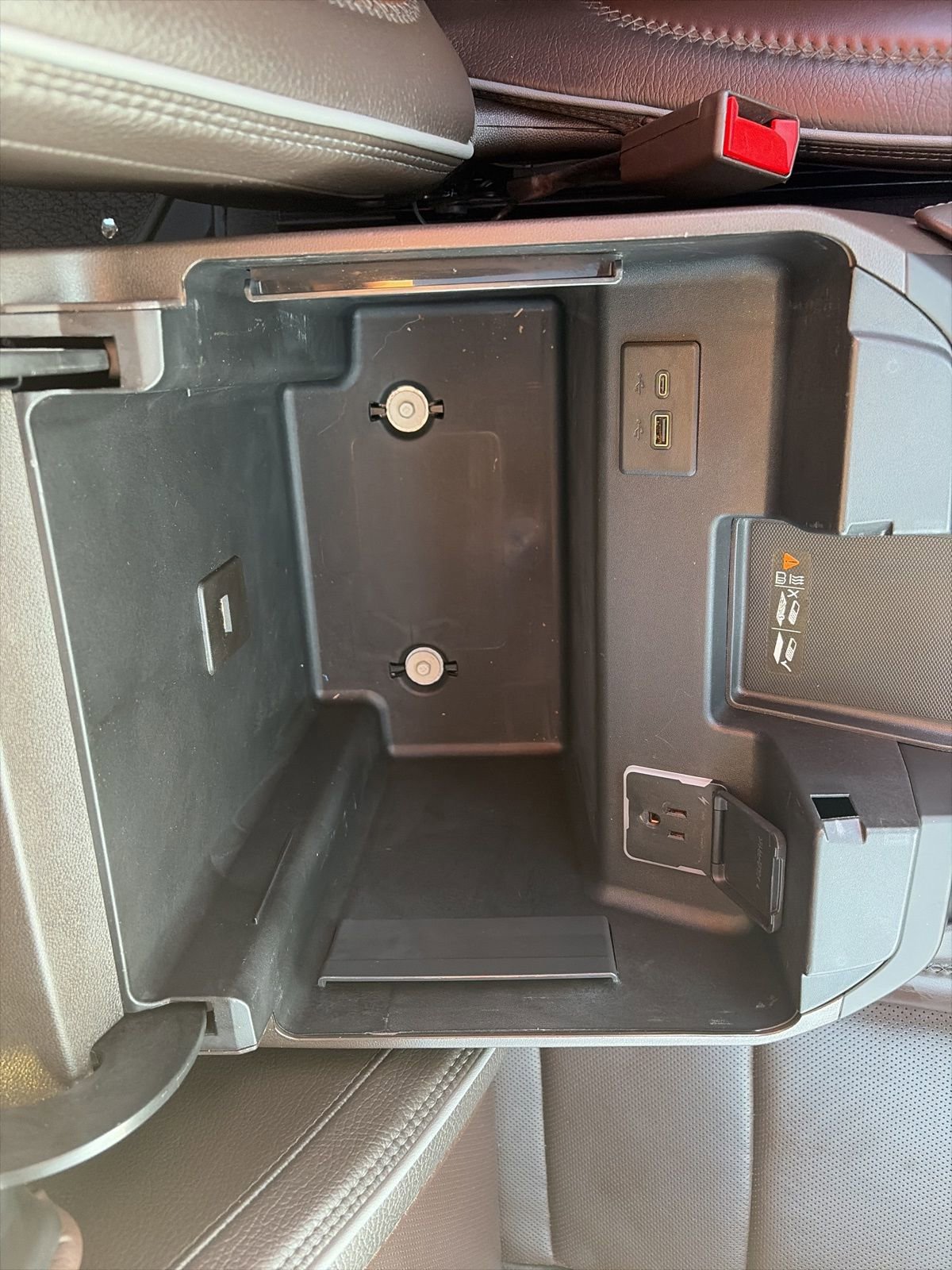 Used 2024 GMC Sierra 3500 Denali w/ Denali Reserve Package image 24