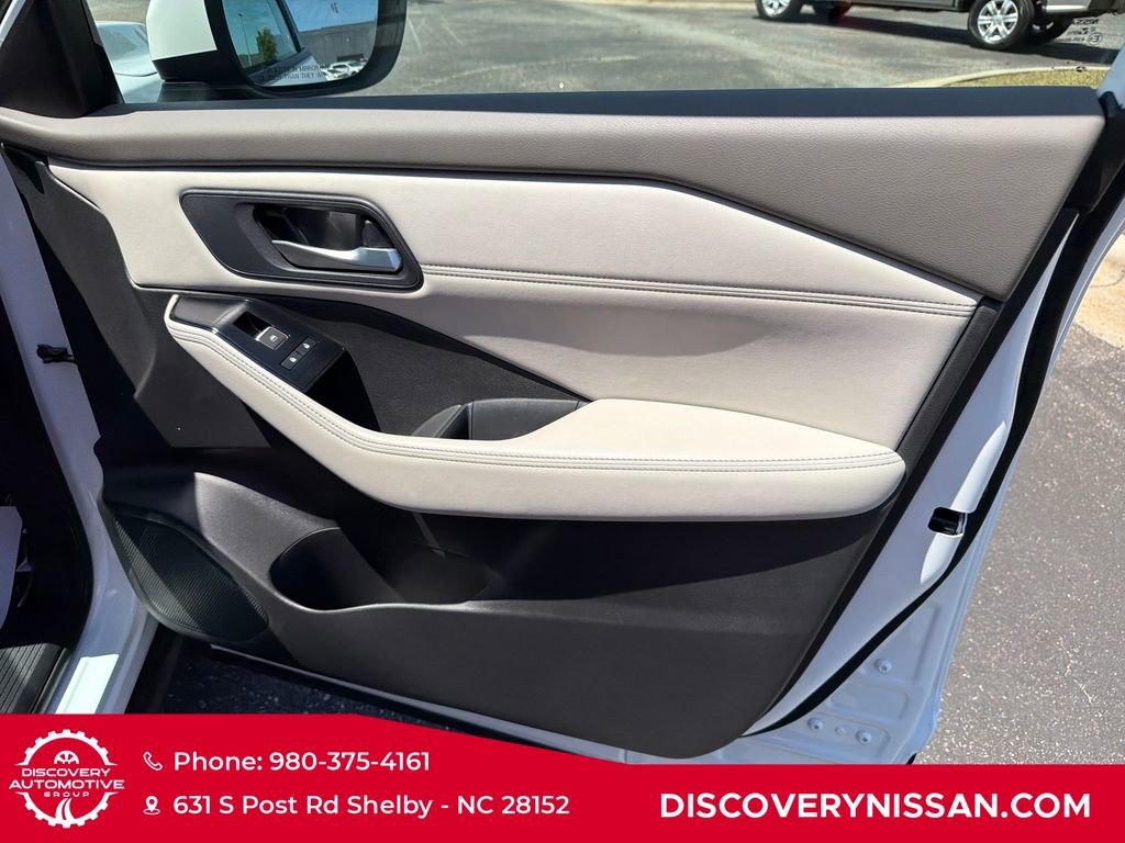 Certified 2024 Nissan Rogue SL w/ SL Premium Package FWD image 39