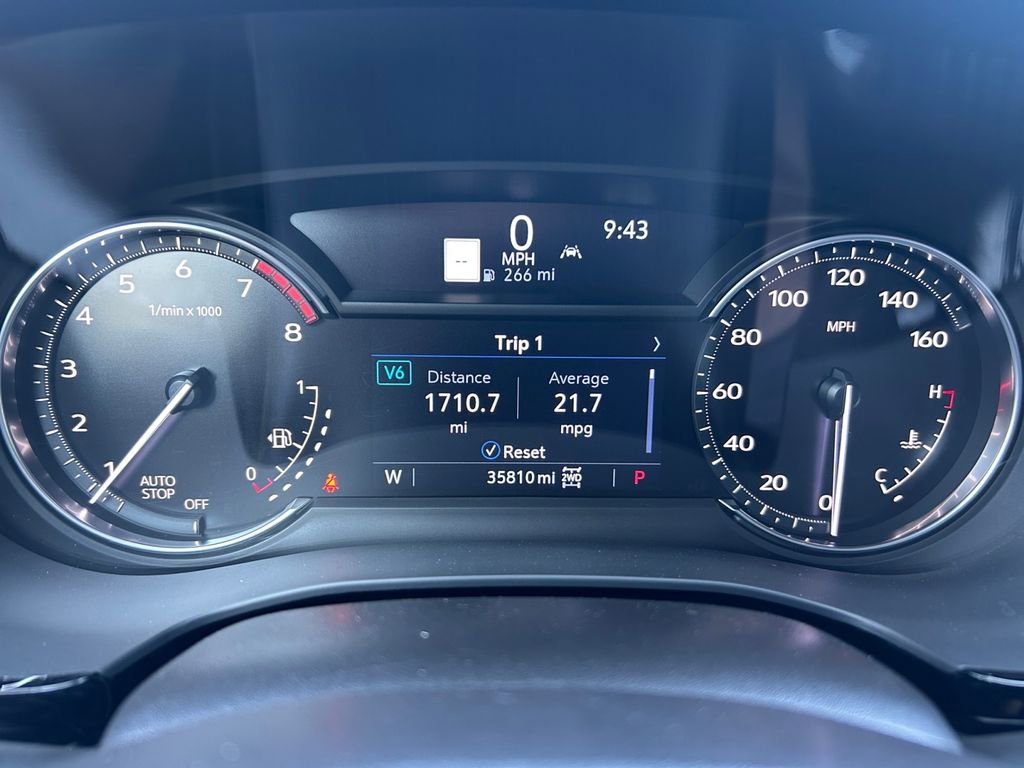 Used 2024 Cadillac XT6 Premium Luxury image 17