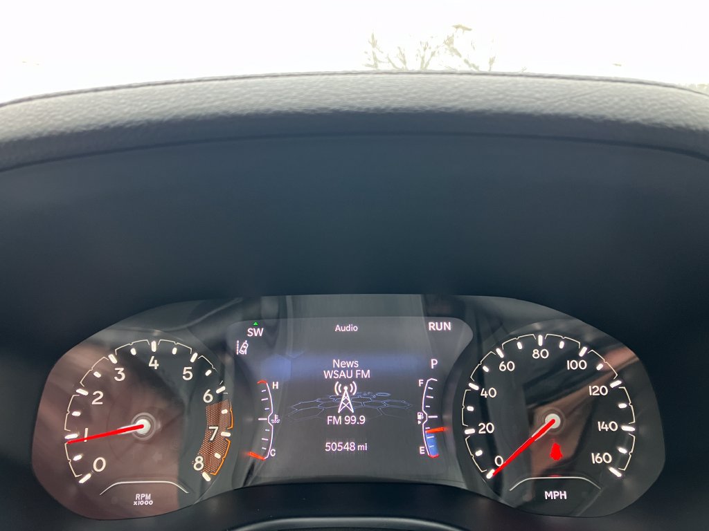 Used 2022 Jeep Compass Latitude w/ Sun and Sound Group AWD/4WD image 8