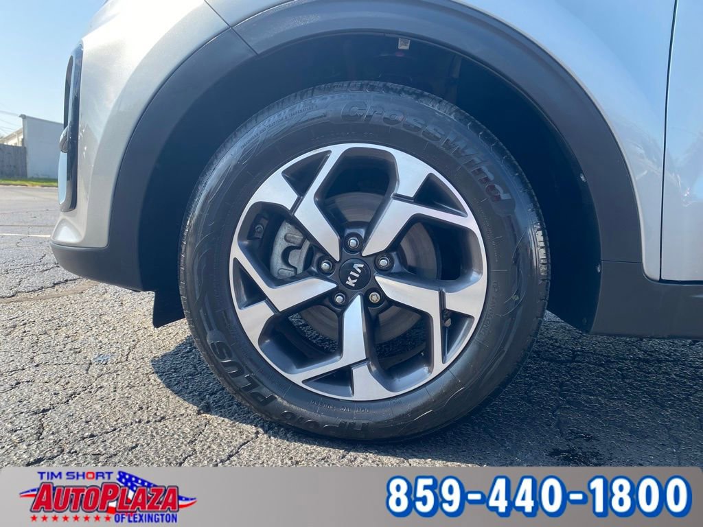 Used 2020 Kia Sportage LX image 12