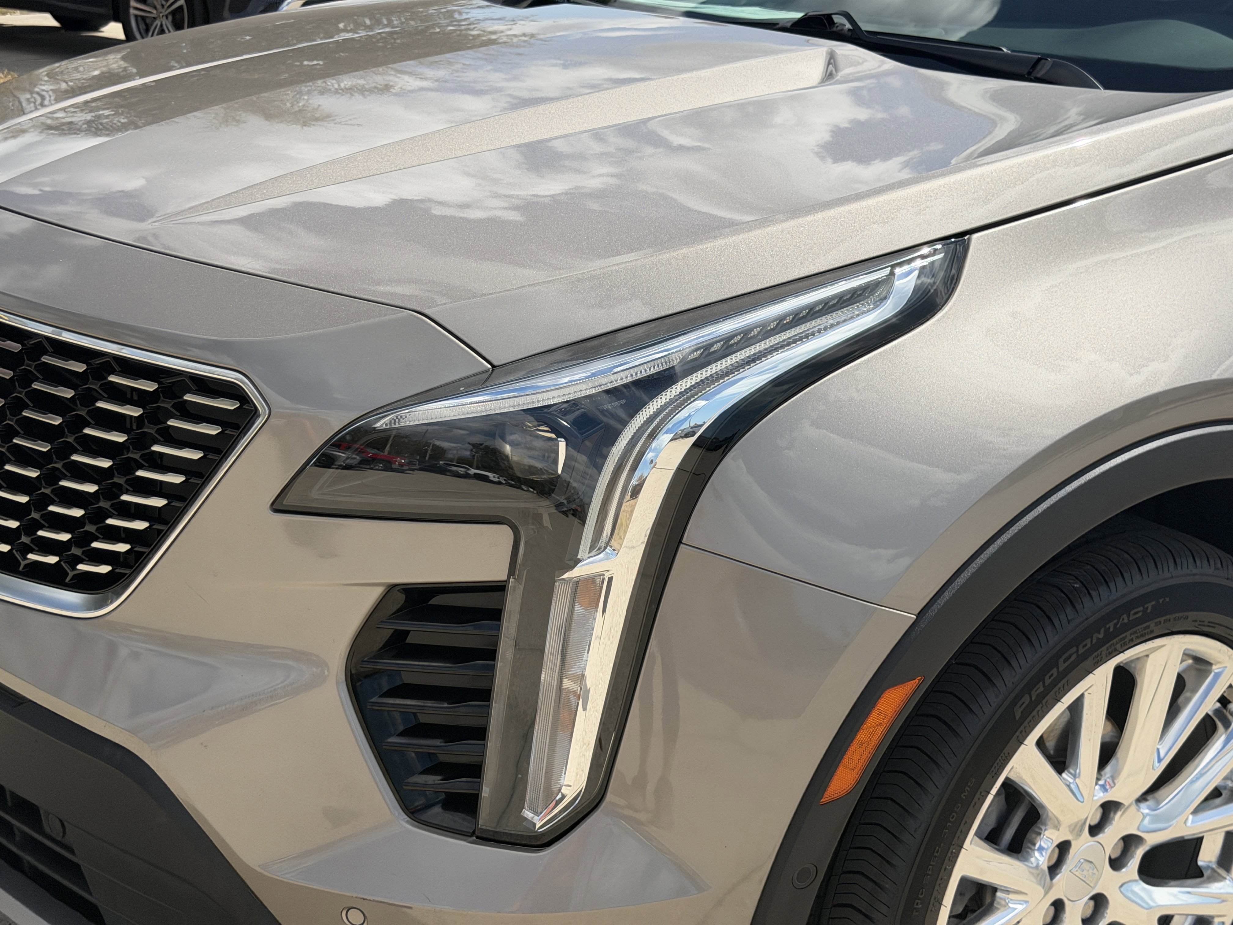 Certified 2023 Cadillac XT4 Premium Luxury w/ Enhanced Visibility Package image 8