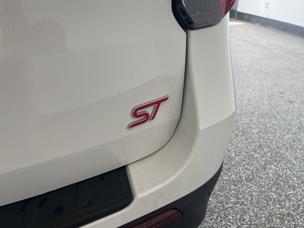 Used 2025 Ford Explorer ST image 5