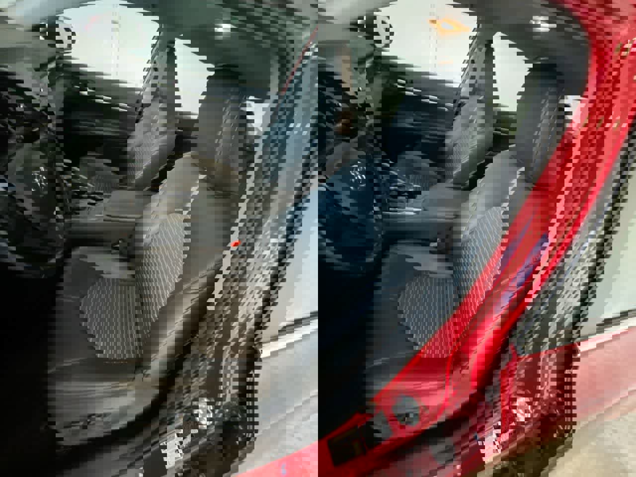 Used 2023 Toyota Camry SE image 11