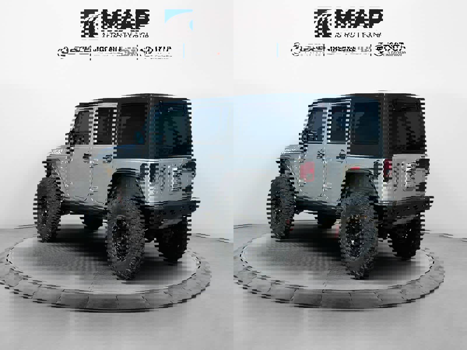 Used 2010 Jeep Wrangler Unlimited Rubicon w/ Dual Top Group image 3