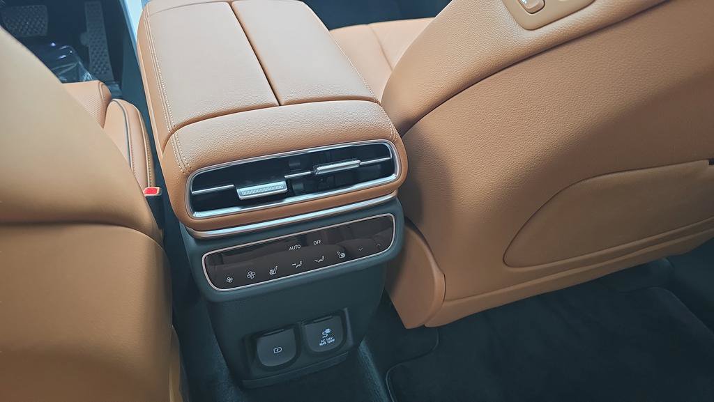 New 2026 Genesis GV80 2.5T Prestige AWD/4WD image 11