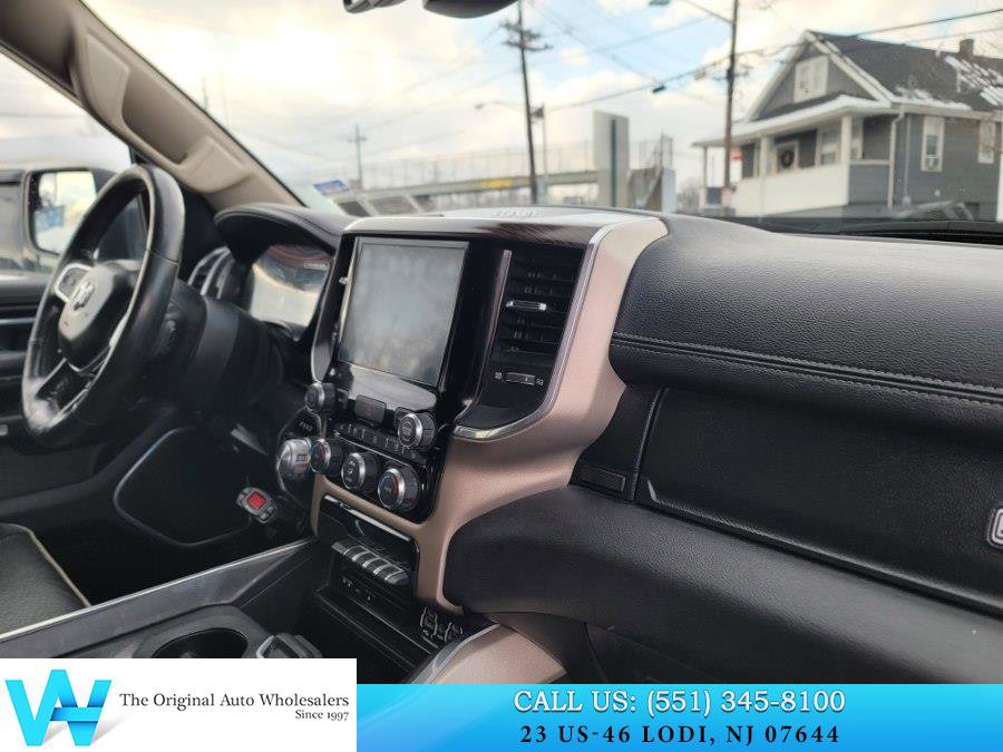 Used 2019 RAM 1500 Laramie AWD/4WD image 17